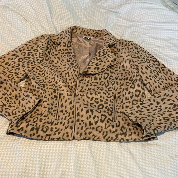 Tan leopard print Jacket - Picture 1 of 9